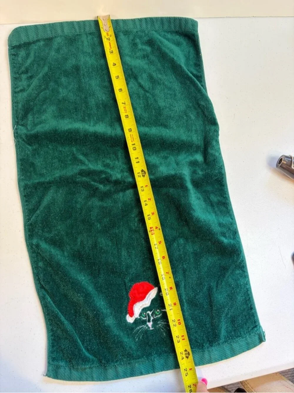 Vintage Christmas Black Cat Hand Towel Embroidered Green Velour Santa Hat Decor